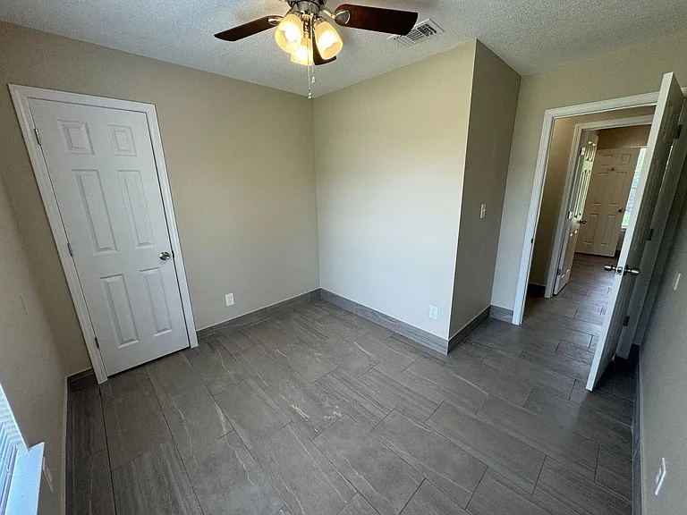 7823 Coronet Ln — Photo 15