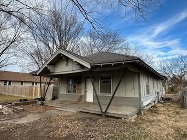 308 S 16th St, Independence, KS 67301