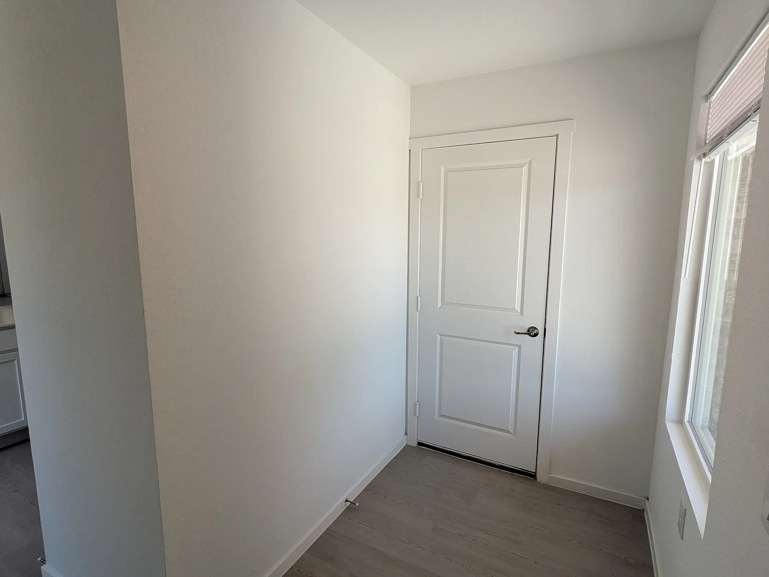 4 bed, 2.5 bath, 1867 sqft, $1,867 — Photo 2