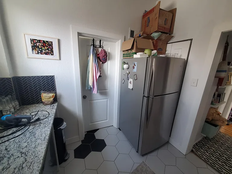 1259 N Clarkson St #4 — Photo 8
