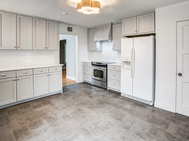 3233 Colgate Ave — Photo 5