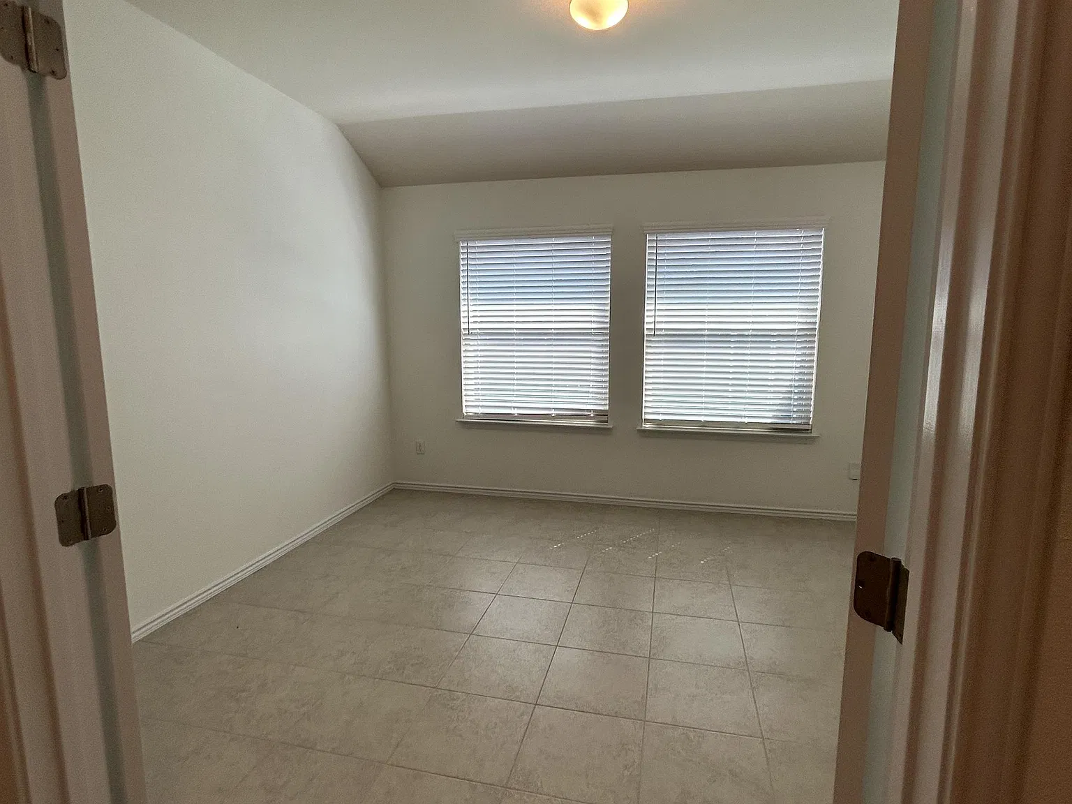 3465 Pauling Loop - 1 — Photo 4