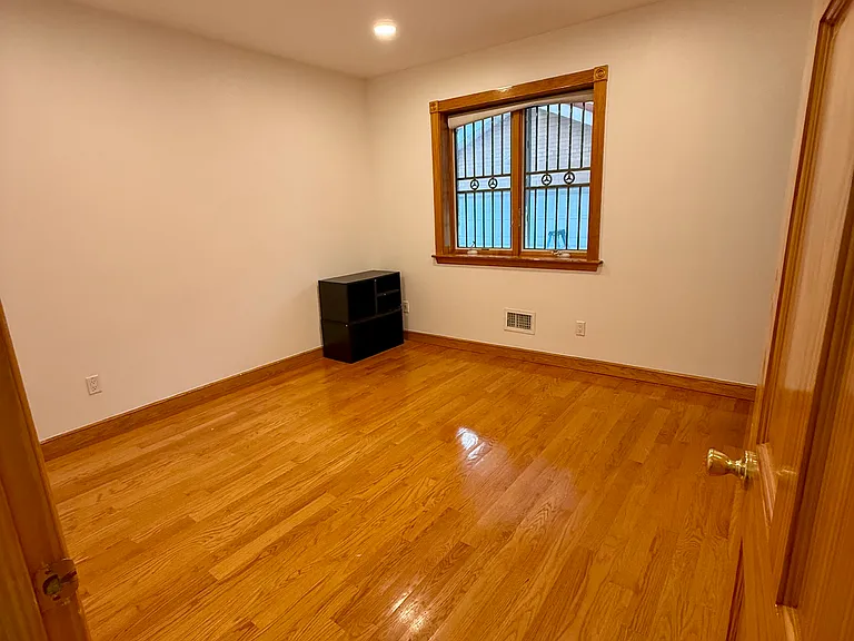 4222 Utopia Pkwy #1 — Photo 8