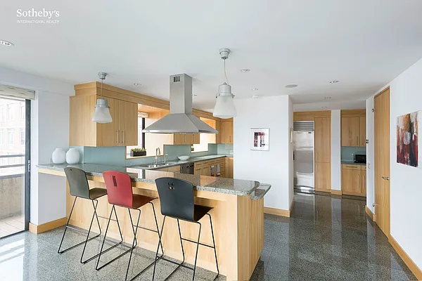 Rented by Sotheby's International Realty | media 28