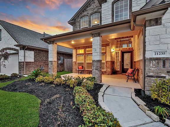 2nd image of 21235 Flowering Dogwood Cir