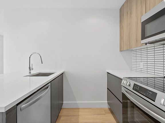 3rd image of 1652 E 14th St #2C