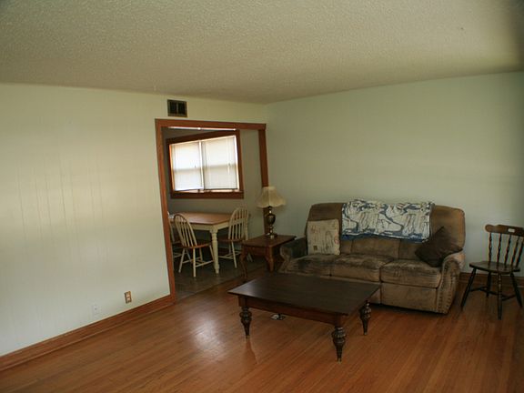 2nd image of 5260 Otto Pl