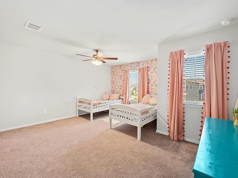 111 Simon — Photo 17