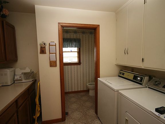 4th image of 313 Meisner Ave