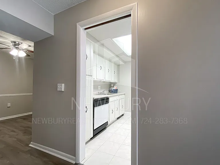 530 N Main Street - The Townhouse. — Photo 114