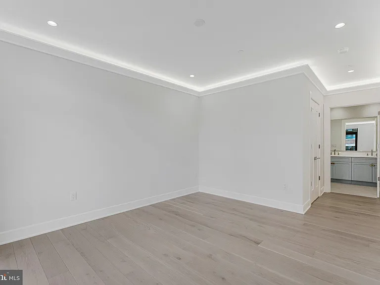 6718 Lowell Ave #507 — Photo 27