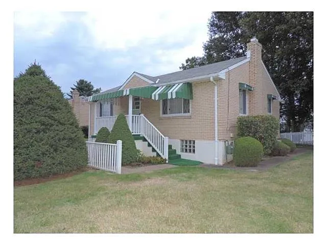 315 Longview Dr photo 1