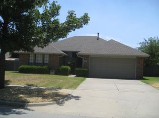 5100 Rhoades Dr, Norman, OK 73072