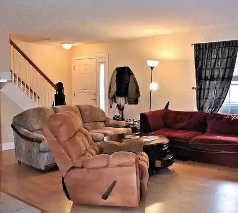 4th image of 895 Oaktree Blvd