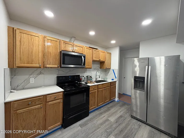 126 Feather Ln — Photo 3