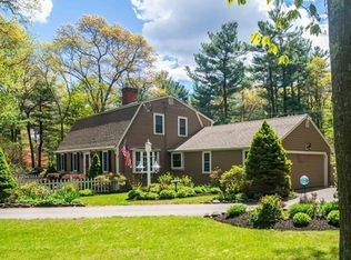 11 Gray Beech Ln, Hanover, MA 02339