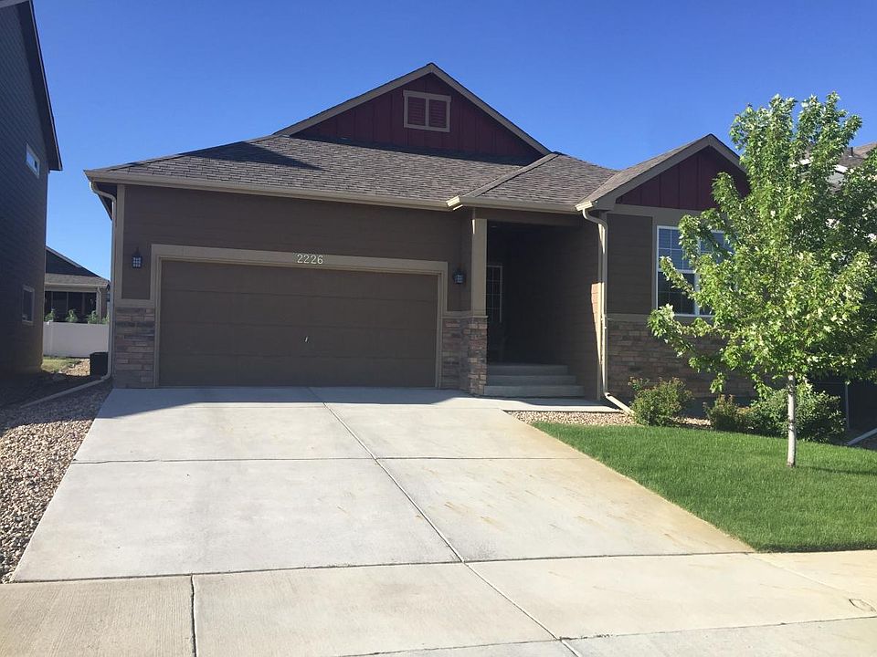 1st image of 2226 Maple Hill Dr