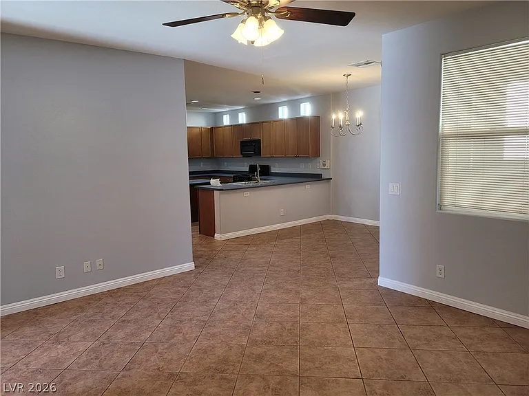 10564 Moultrie Ave — Photo 8