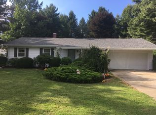 534 Creek Rd, Conneaut, OH 44030