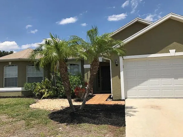 1225 SW Fountain Ave — Photo 18