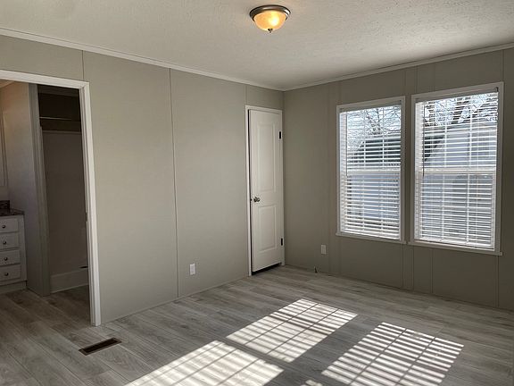 4th image of 246 Browning Dr