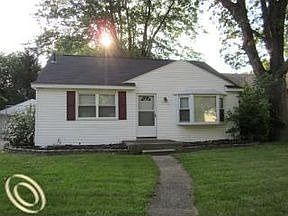 2nd image of 15529 Mayfield St