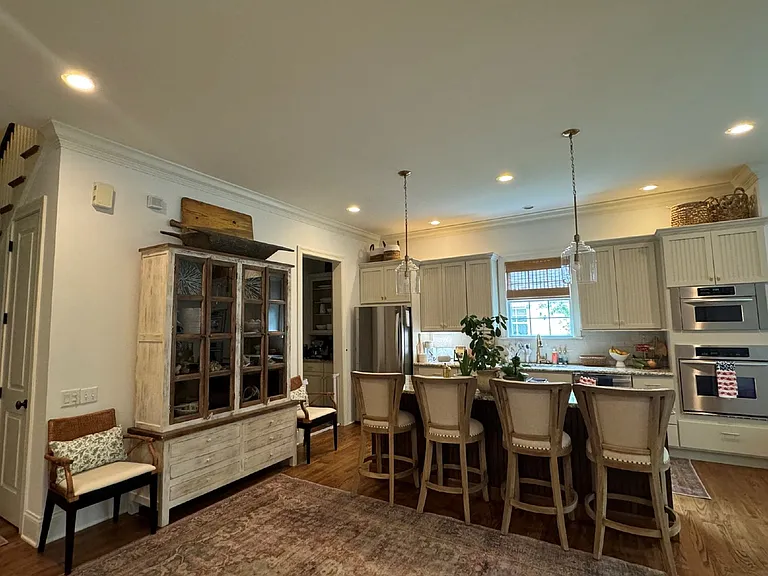 3015 Viscount St — Photo 5
