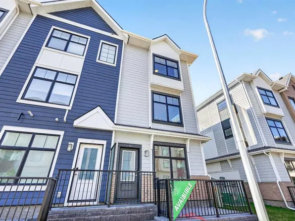 133 N Mahogany Gdns SE, Calgary, AB T3M 2S2
