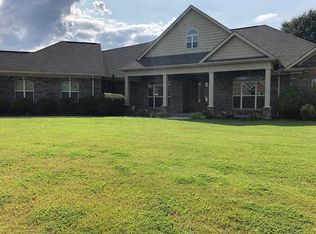 104 Shadybrook Dr, Florence, AL 35630