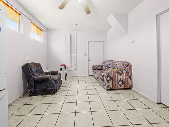 4th image of 273 S 8th Ave