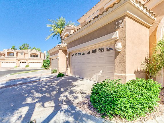 3rd image of 3800 S Cantabria Cir Unit 1086