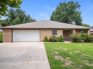 9695 Twin Shores Dr, Willis, TX 77318