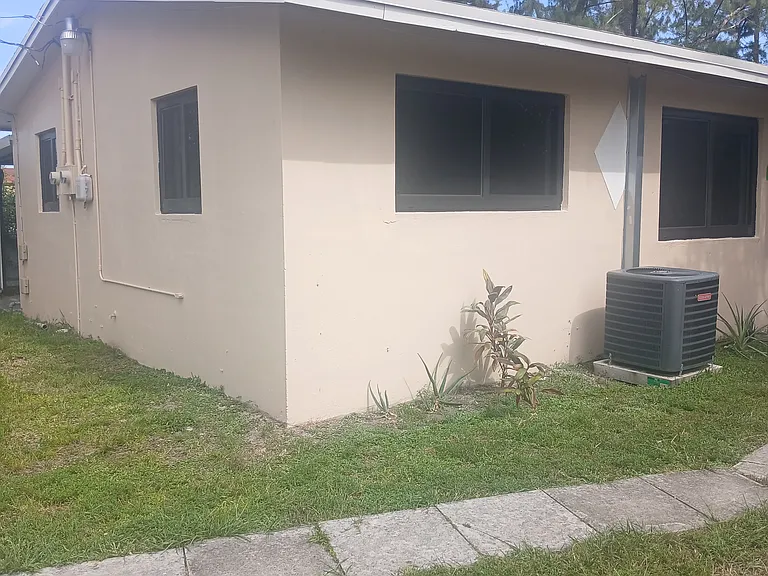 1450 NW 111th St — Photo 5