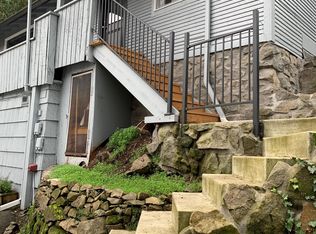 17930 S Clackamas River Dr APT B, Oregon City, OR 97045