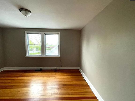 5th image of 382 S Cleveland Ave APT 6