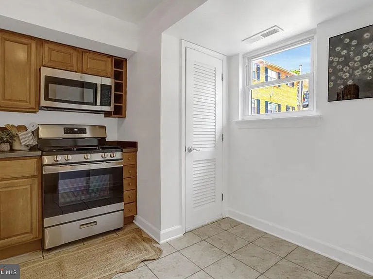 5934 Mayflower Ct — Photo 5