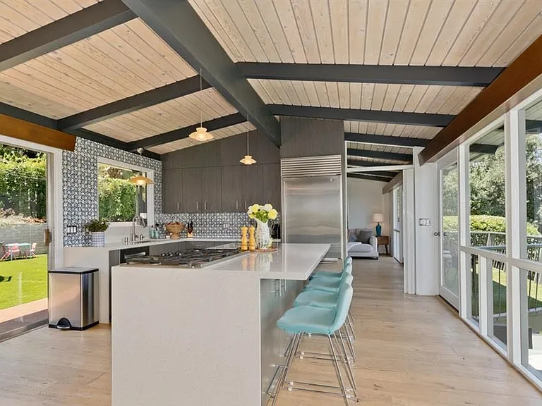 8141 Vista Dr — Photo 8