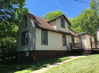 921 E 8th St, Duluth, MN 55805