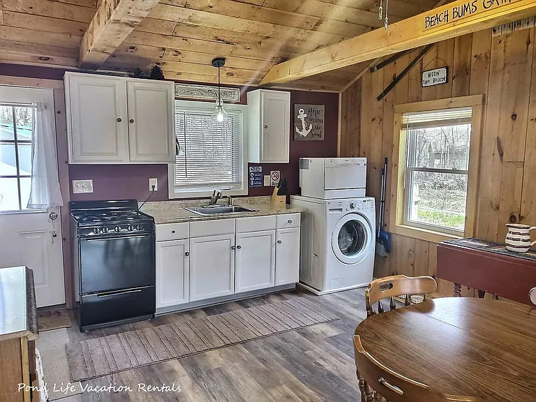 11 Indian Point Rd — Photo 3
