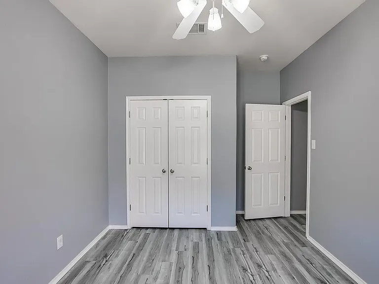 1110 Concan Dr — Photo 18
