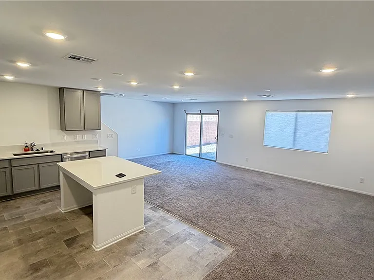 9527 Victory Wings St — Photo 5
