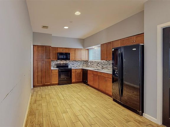 5th image of 4511 Sylvan Glen Dr