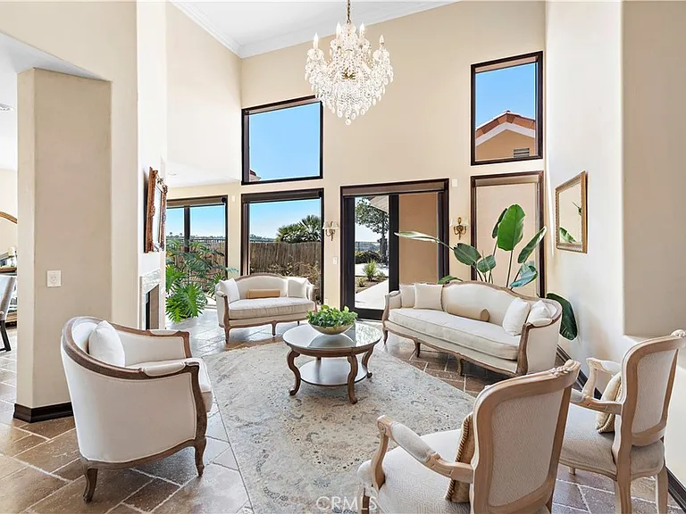 28482 La Plumosa — Photo 3