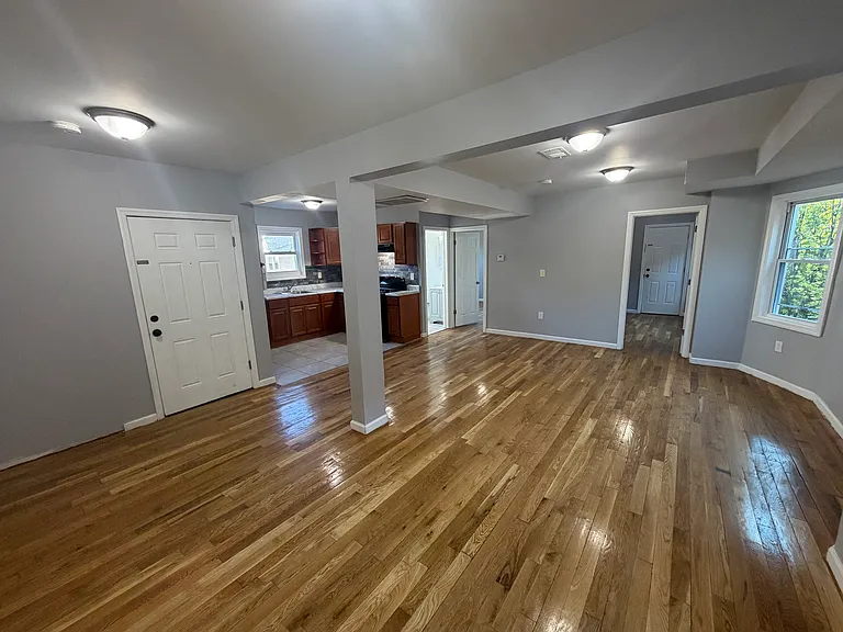 10 Tillinghast St #2 — Photo 7