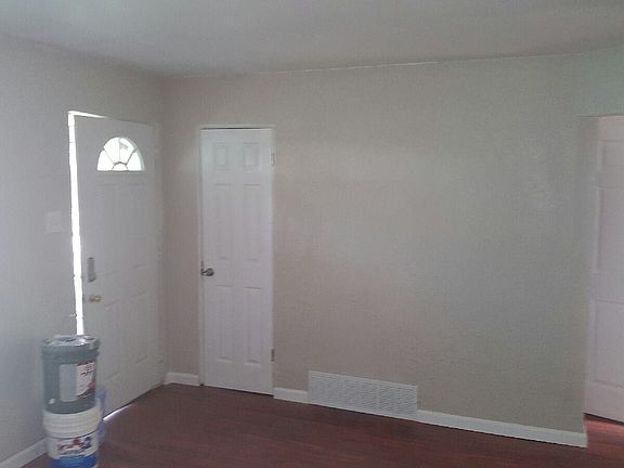 4th image of 9741 Lorna Ln