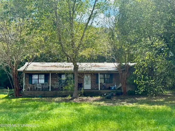119 Elbert Stringer Ln, Lucedale, MS 39452