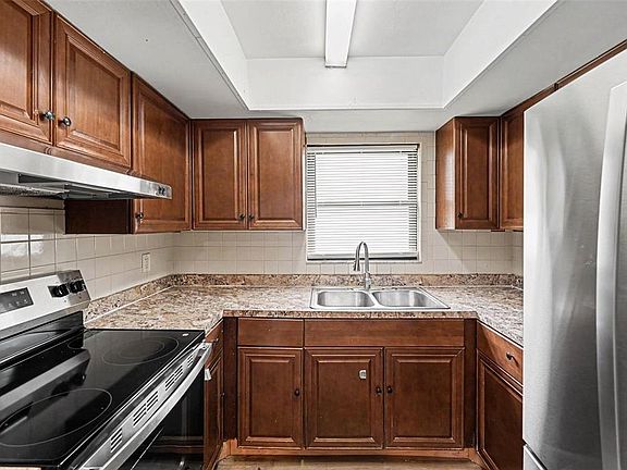 5th image of 4041 53RD AVENUE N