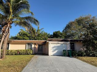 7101 NW 68th St, Tamarac, FL 33321