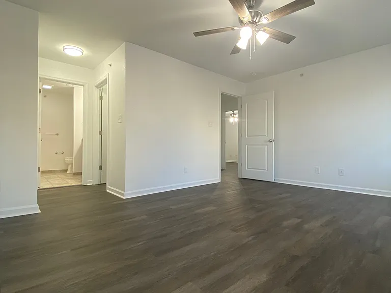 2409 Arctic Ave #202 — Photo 15