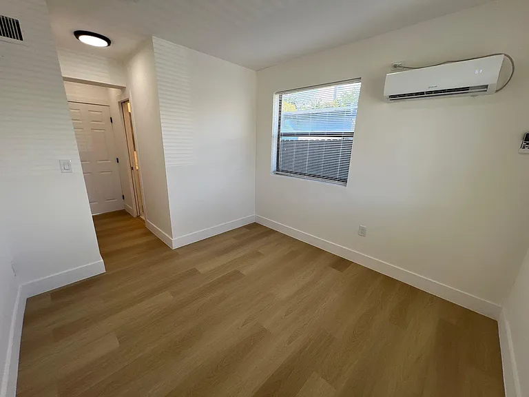 1350 NE 162nd St #2 — Photo 7